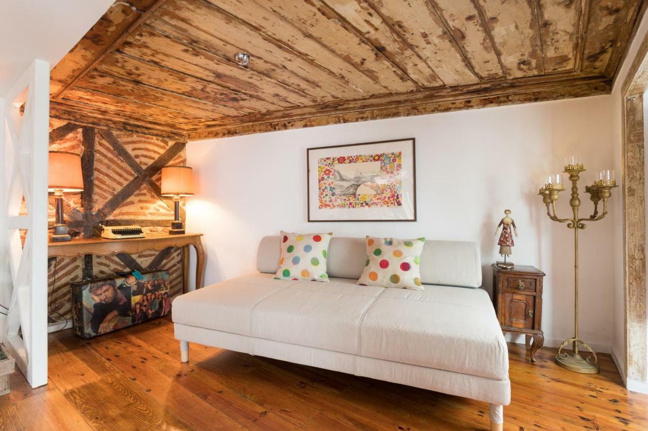 Charming Travessa Do Alcaide Appartement Lissabon